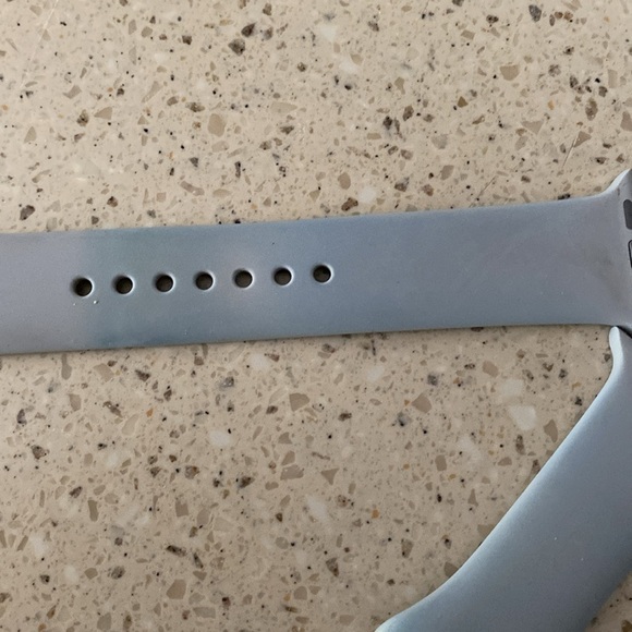 Apple Watch Series 3 38mm Silver Aluminum Fog Sport Band (GPS) Model A18… - Picture 9 of 16